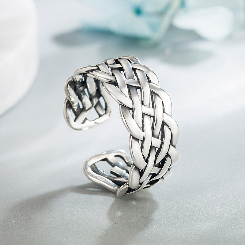 Retro sterling silver ring with a weave pattern design