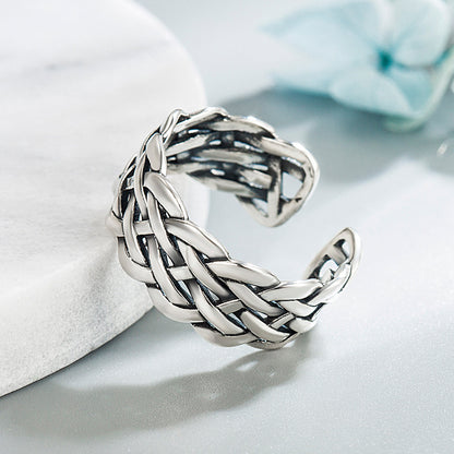 Retro sterling silver ring with a weave pattern design